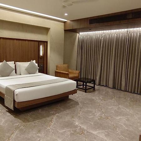 Hotel Archana Residency مومباي المظهر الخارجي الصورة