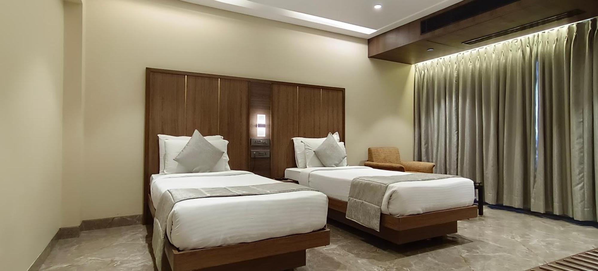 Hotel Archana Residency مومباي المظهر الخارجي الصورة