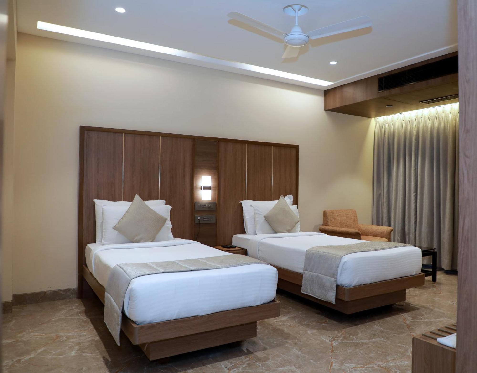 Hotel Archana Residency مومباي المظهر الخارجي الصورة
