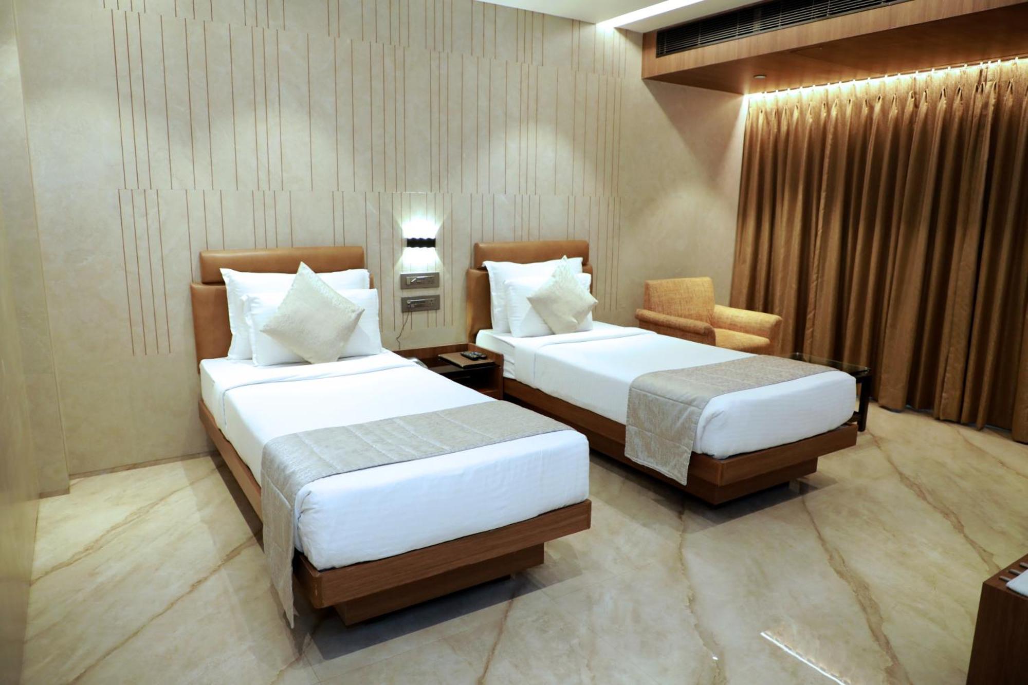 Hotel Archana Residency مومباي المظهر الخارجي الصورة