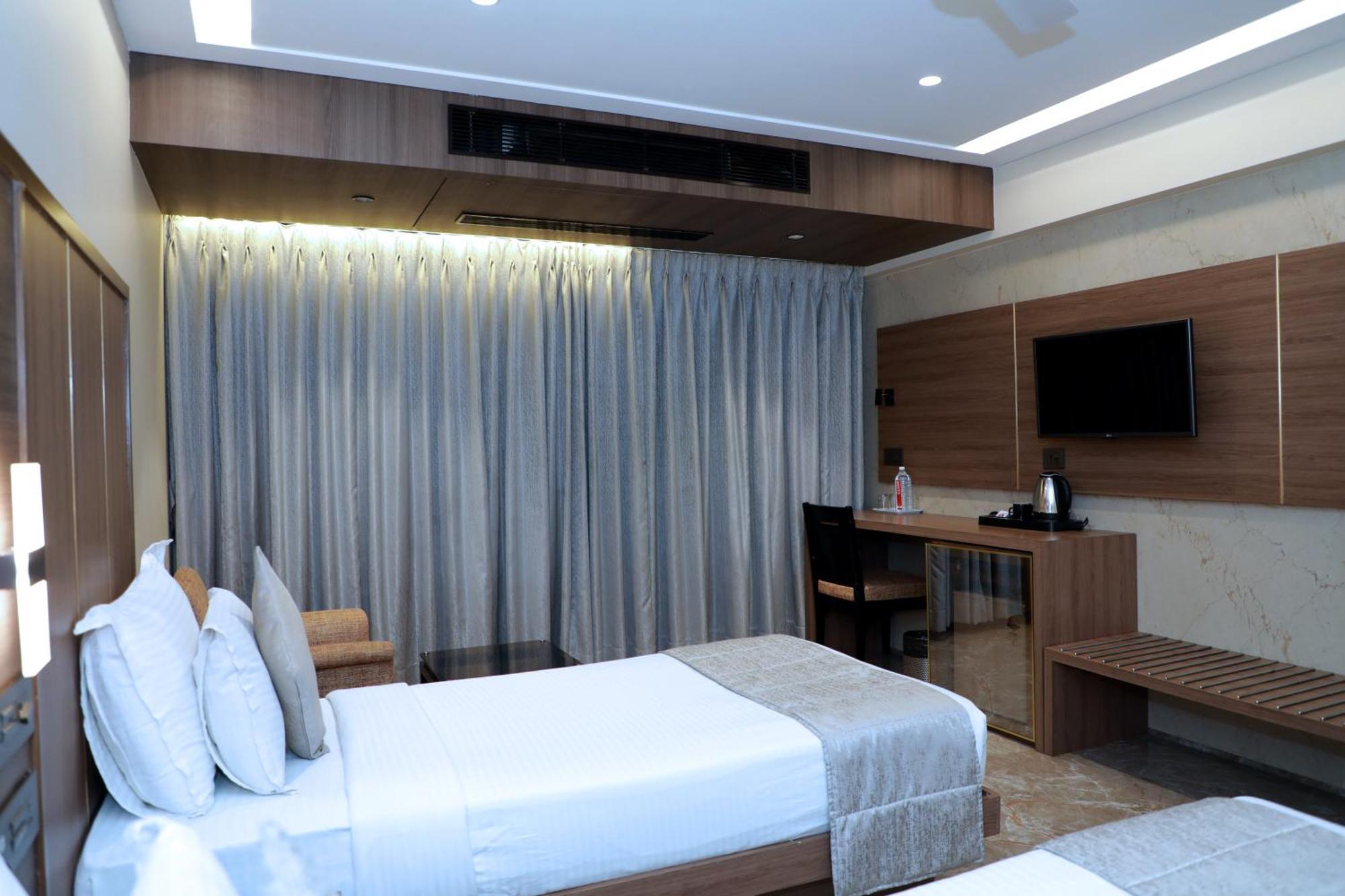 Hotel Archana Residency مومباي المظهر الخارجي الصورة